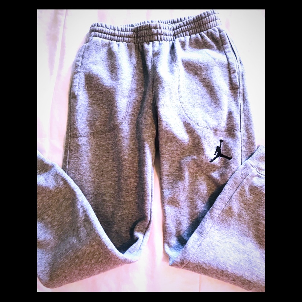 Jordan sweatpants size medium